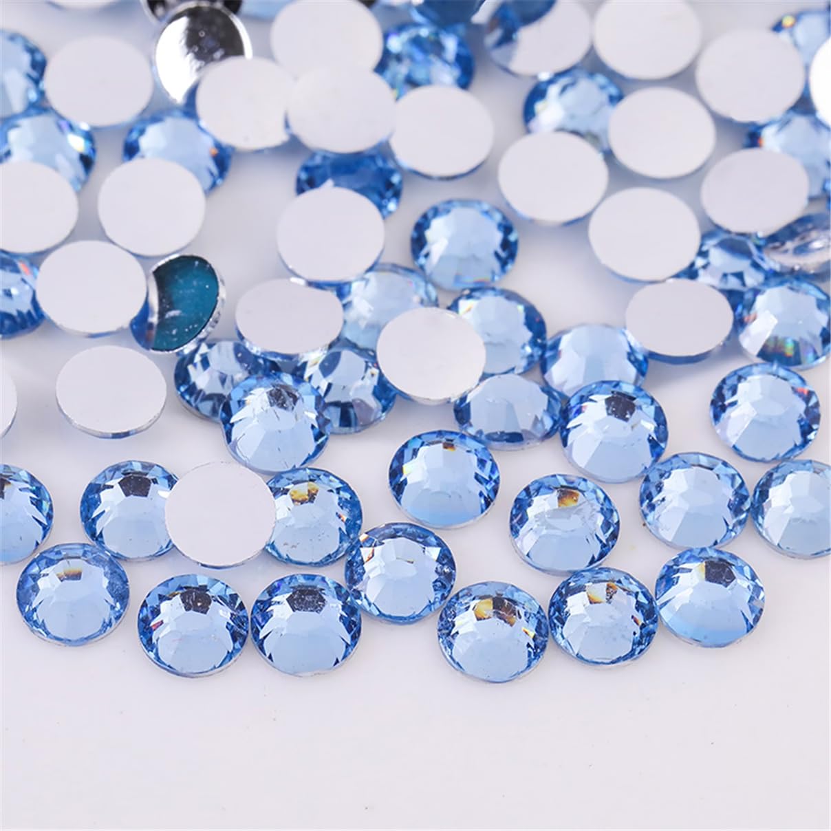 1000 Pieces SS20 5mm Flatback Rhinestones Clear Glass Round Gems Crystals for Nail Art DIY Crafts Clothes Shoes Bags （Light Blue）