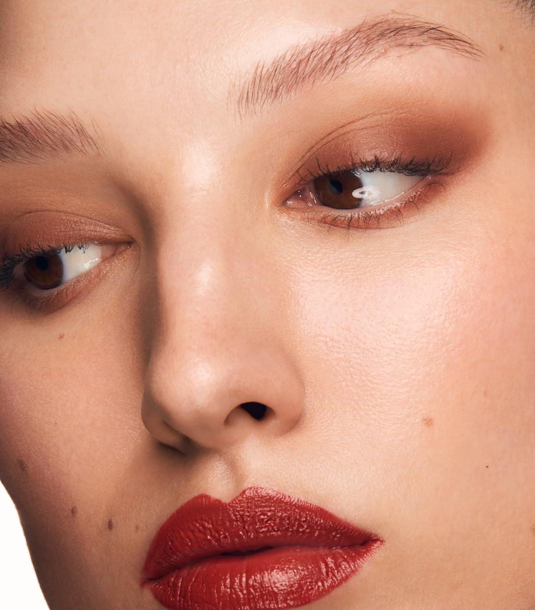 MAKE Beauty Eye Shaping Stylo - Cream Eyeshadow Stick. 4-in-1 Shape, Define, Contour, and Shade Eye Shadow for Versatile Makeup Looks. Long-Lasting Creamy Formula. Shade - Horizon